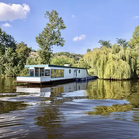 Houseboat - Place In Πλωτό κατάλυμα
